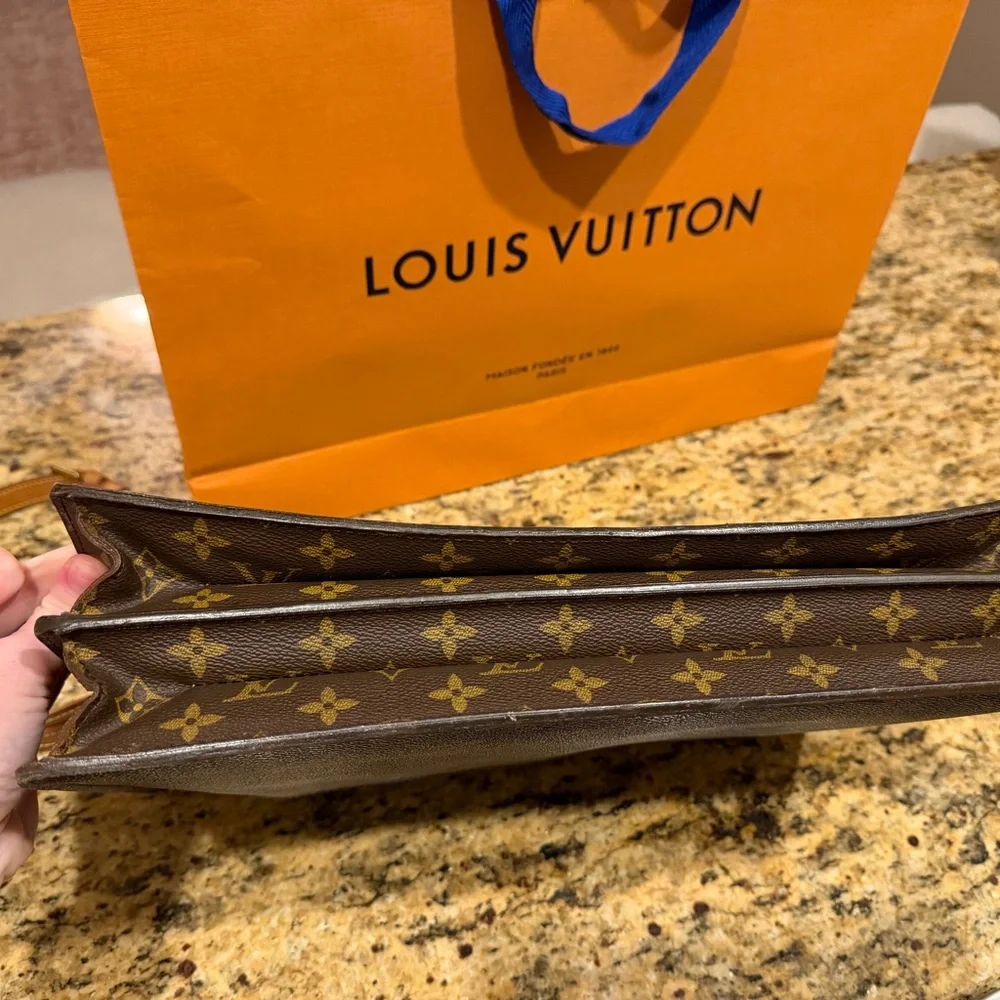Louis Vuitton Monogram Serviette Conseiller